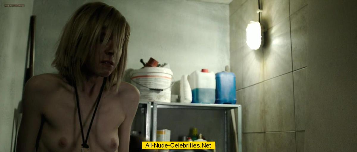 Antonia Campbell-Hughes fully nude in 3096 Days.