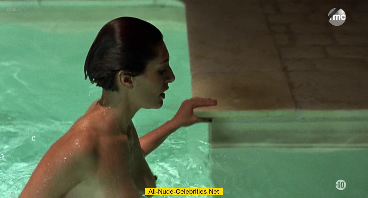 Naked caterina murino in casino royale ancensored