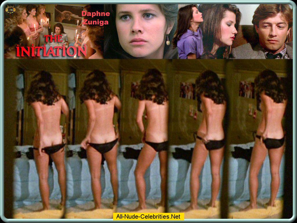 Daphne Zuniga naked movie captures.