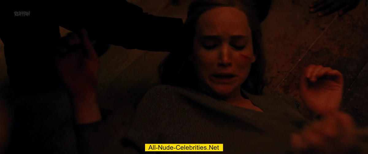 Jennifer Lawrence shows nude tits in Mother!