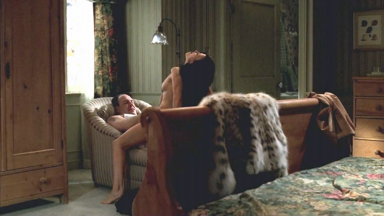 Leslie bega naked